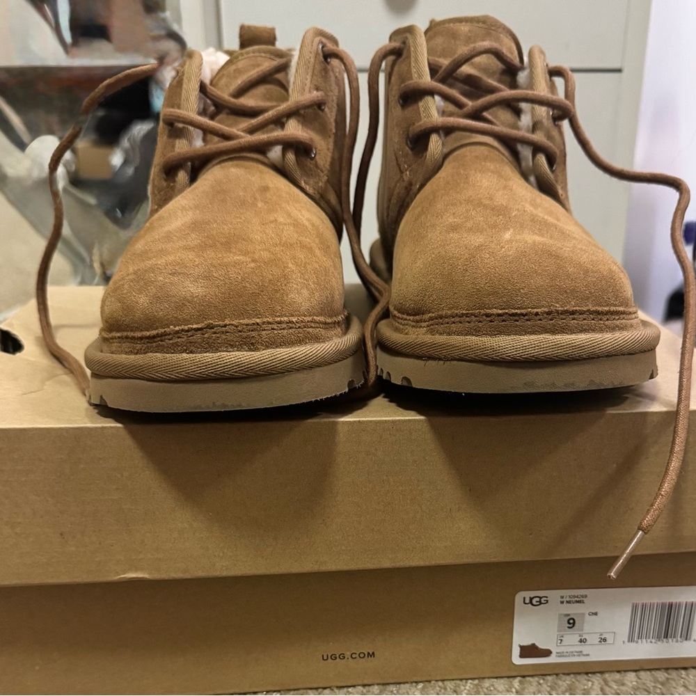 UGG Neumel Boots